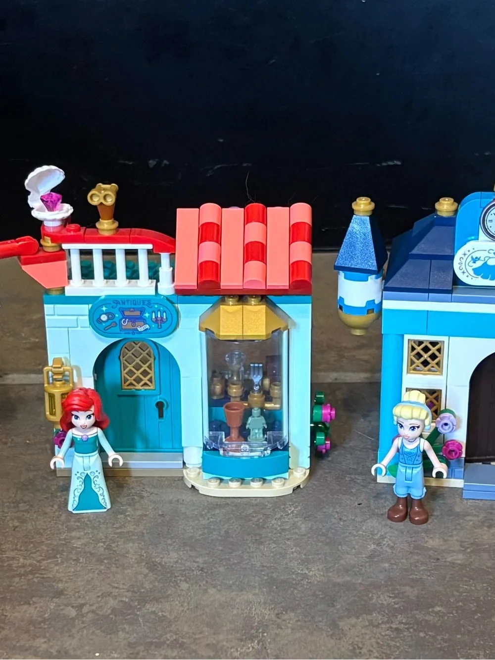 LEGO Disney Princess Market Adventure 43246 – Complete Set